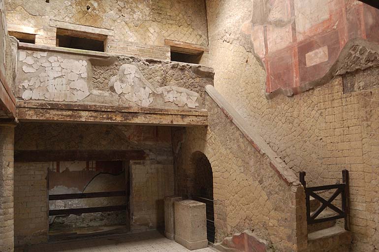 House of the Beautiful Courtyard 1