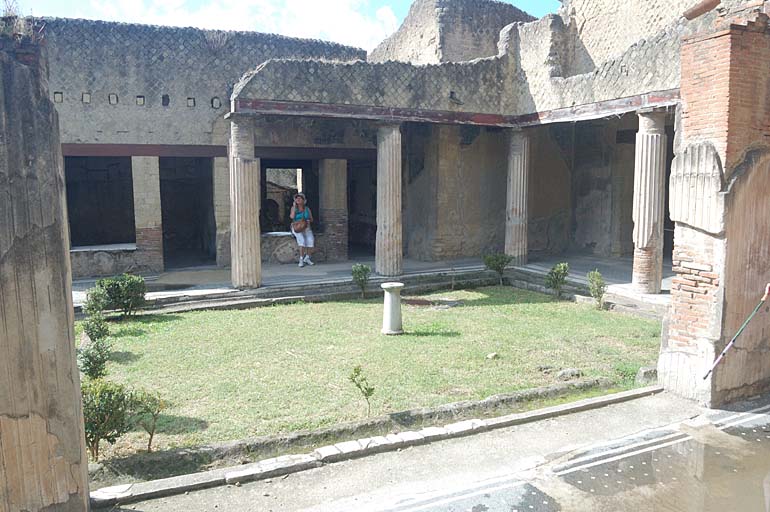 House of the Black Room - Peristyle